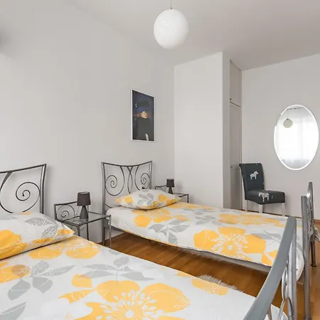 Place Apartment