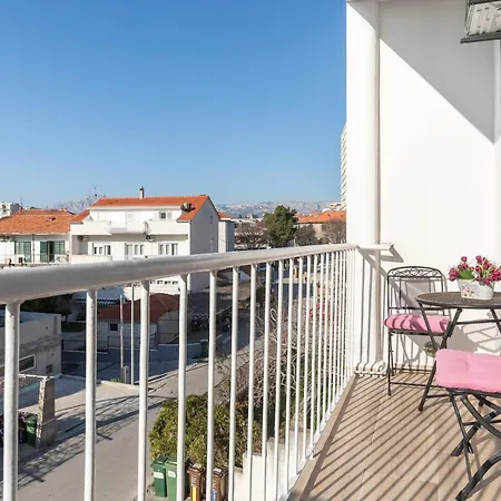Place Apartment
